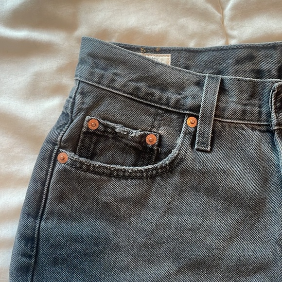 Levi’s jean shorts - Picture 7 of 7